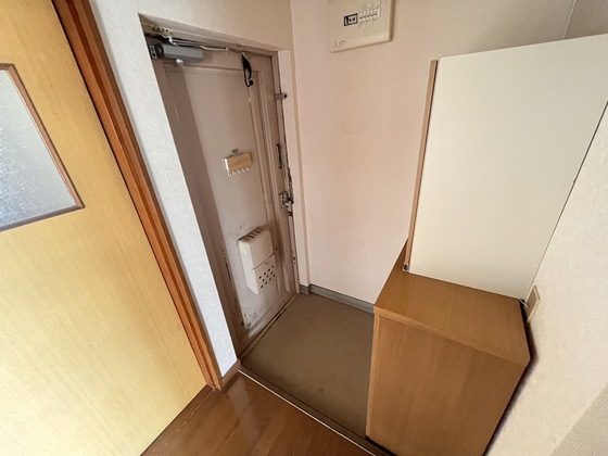 玄関　※別部屋の写真です