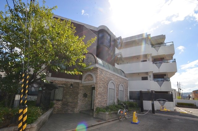 建物外観　オートロック完備♪