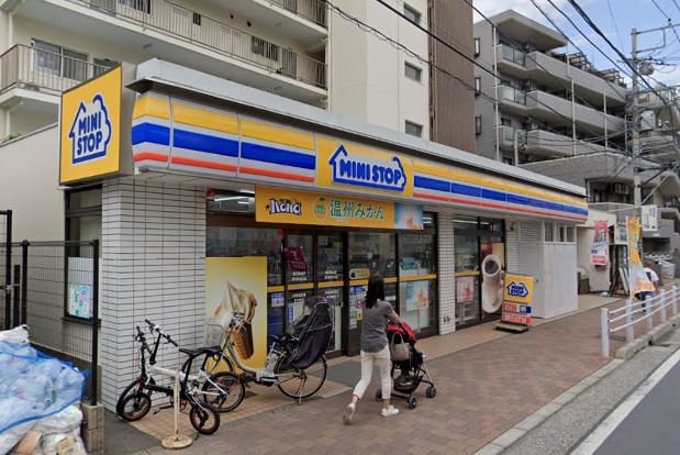 コンビニ　ミニストップ 星川駅北口店（コンビニ）まで691m