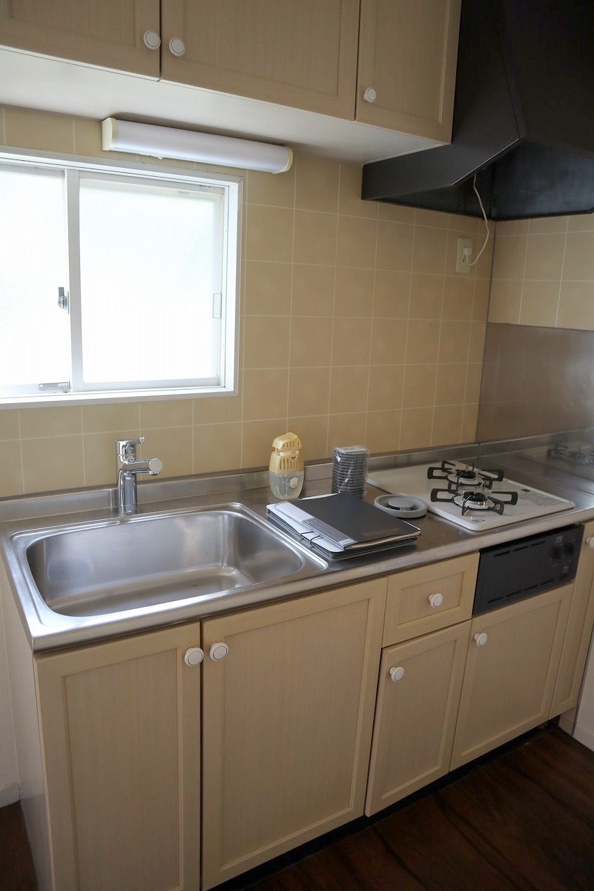 キッチン　※参考写真　前回入居時の写真です