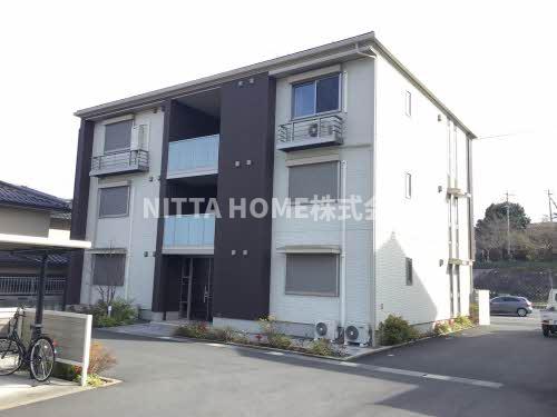 建物外観　駐車場や光インターネット無料◎安心のオートロック付き◇周辺環