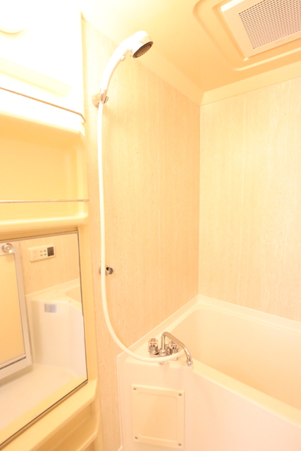 バス・シャワールーム　浴室です♪