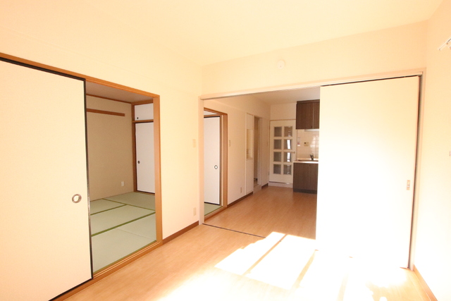 その他部屋・スペース　洋室５帖です♪