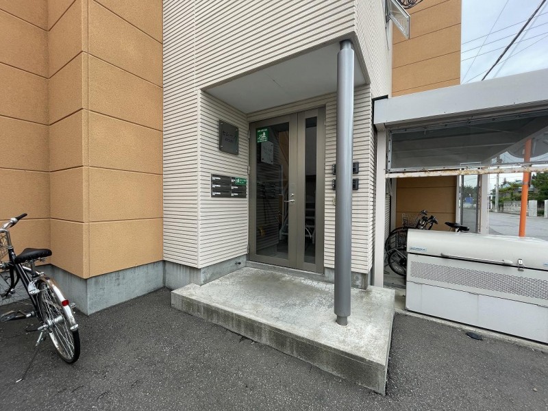 エントランス　エントランス