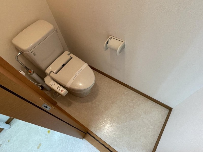 トイレ　トイレ