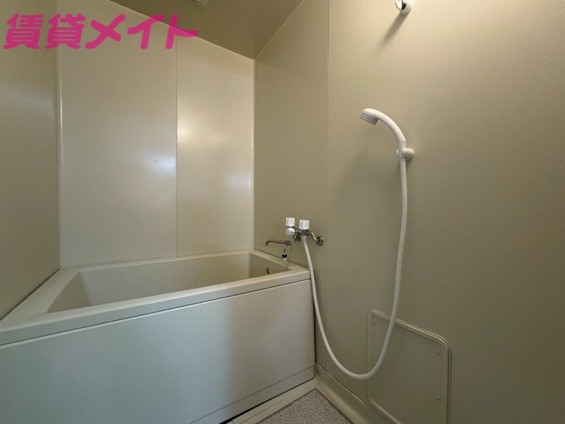 バス・シャワールーム　同型参考写真