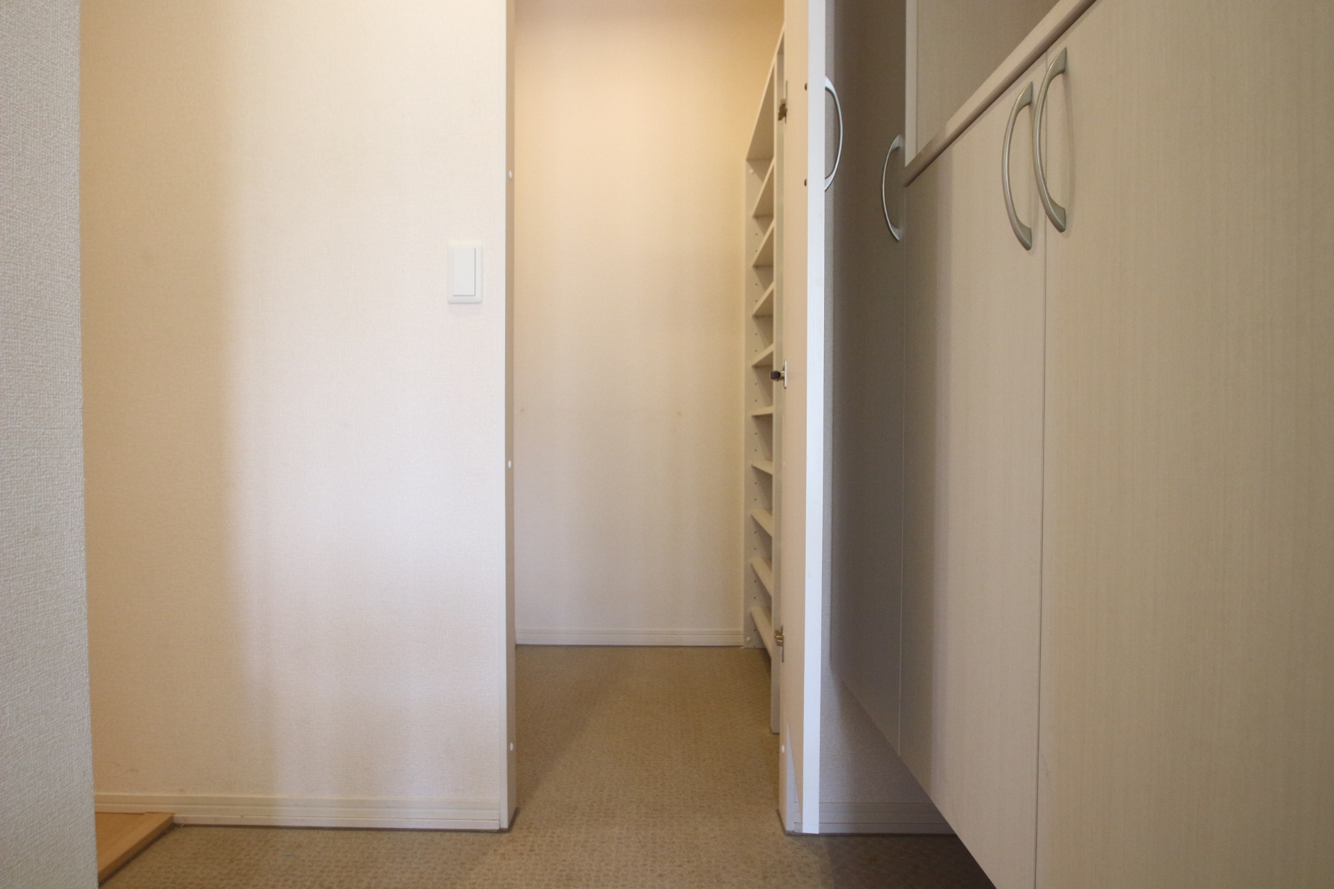 玄関　同施工会社同シリーズ別物件