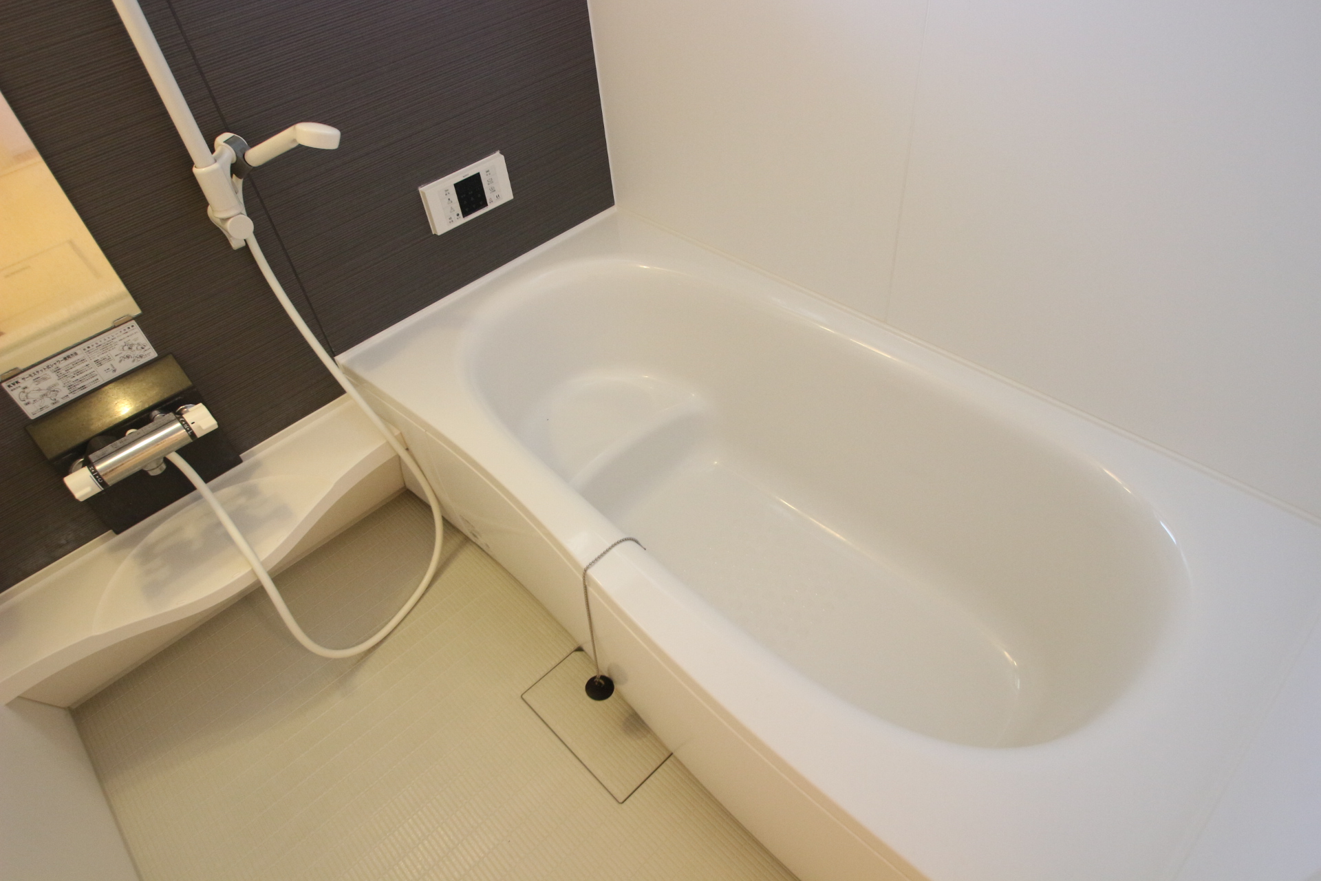 バス・シャワールーム　同施工会社同シリーズ別物件