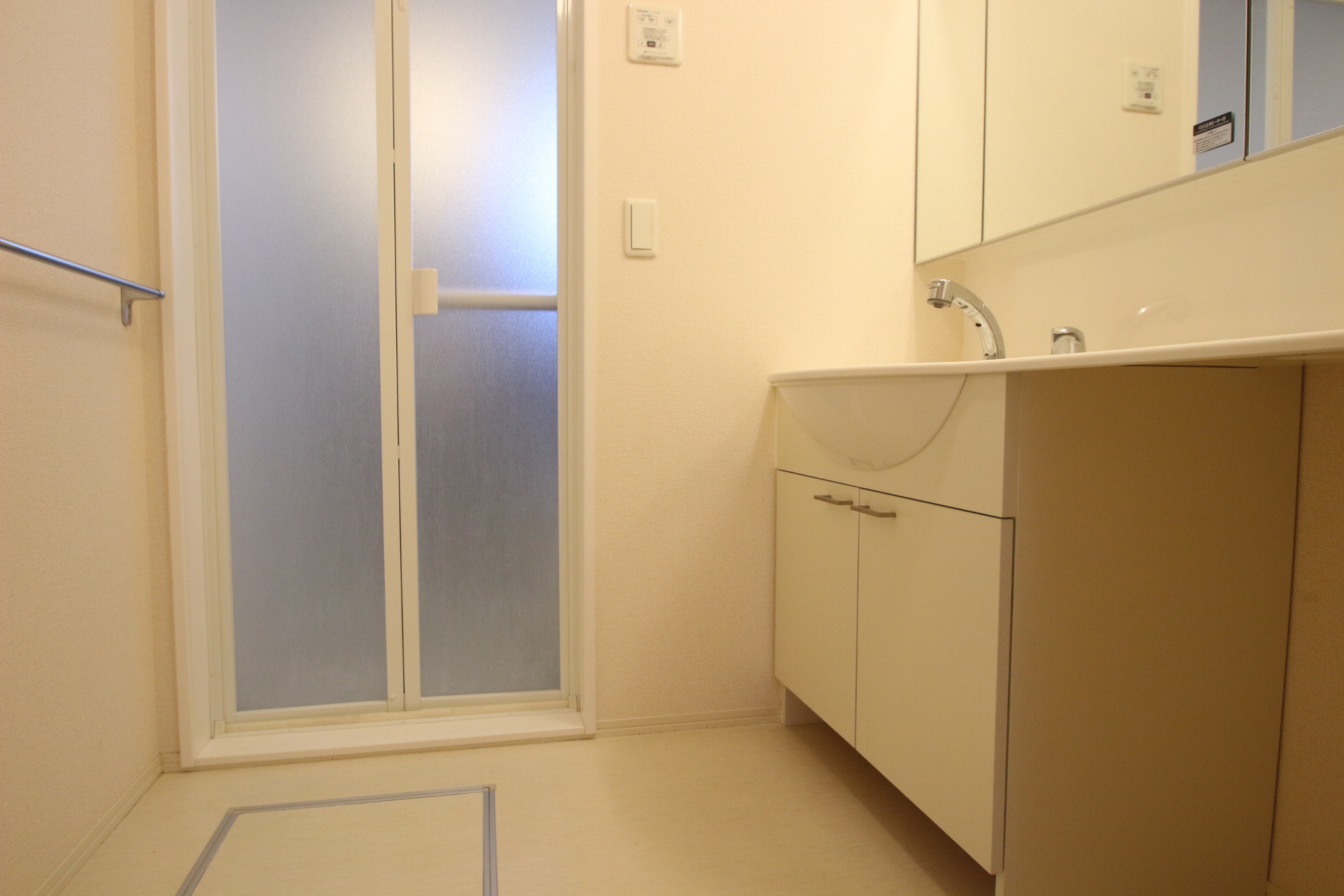 洗面設備　同施工会社同シリーズ別物件