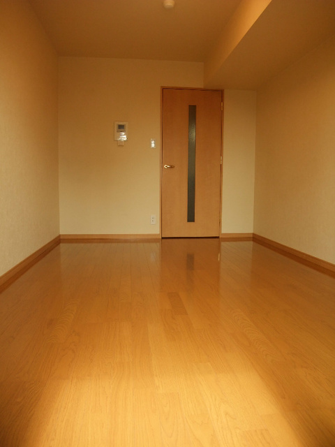 居室・リビング　室内