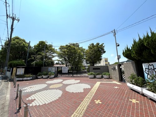 小学校　成文小学校（小学校）まで940m