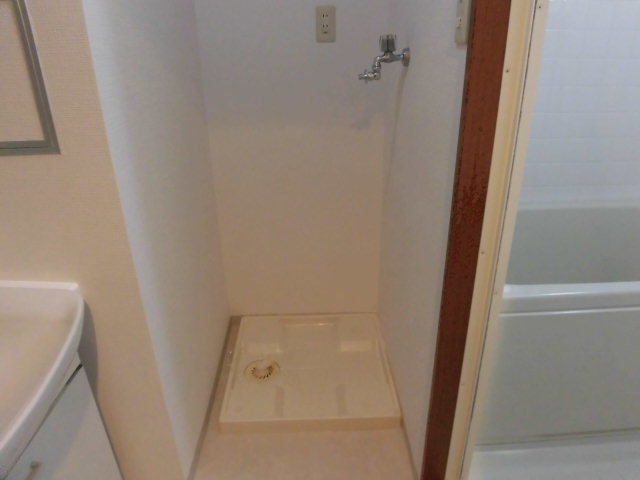 その他部屋・スペース　室内に洗濯機が置けるのは便利ですね