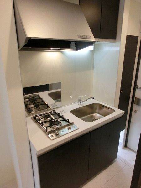 キッチン　ガス２口　オシャレなシステムキッチン