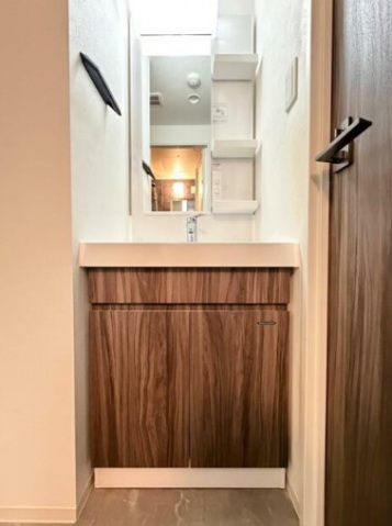 洗面設備　同社施工別部屋参照