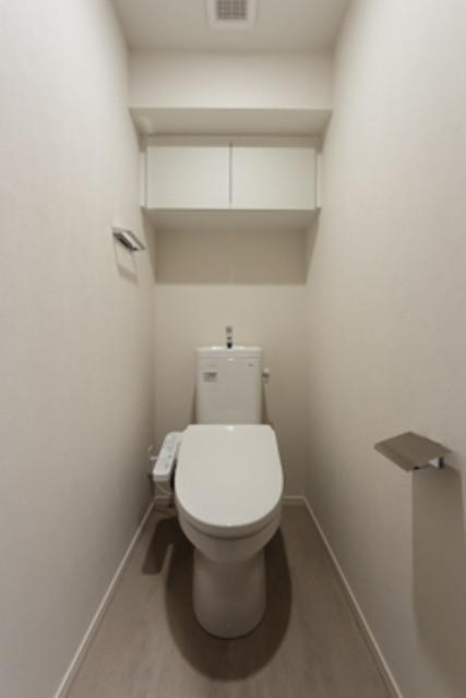 トイレ　※写真は同タイプ住戸です。