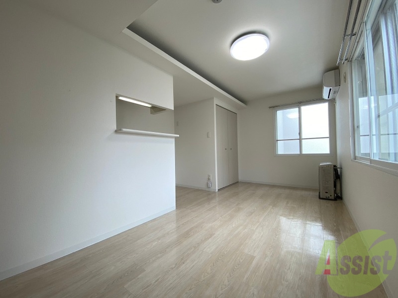 居室・リビング　広くてキレイなお部屋が広がっていて、充実した生活が送れそう。