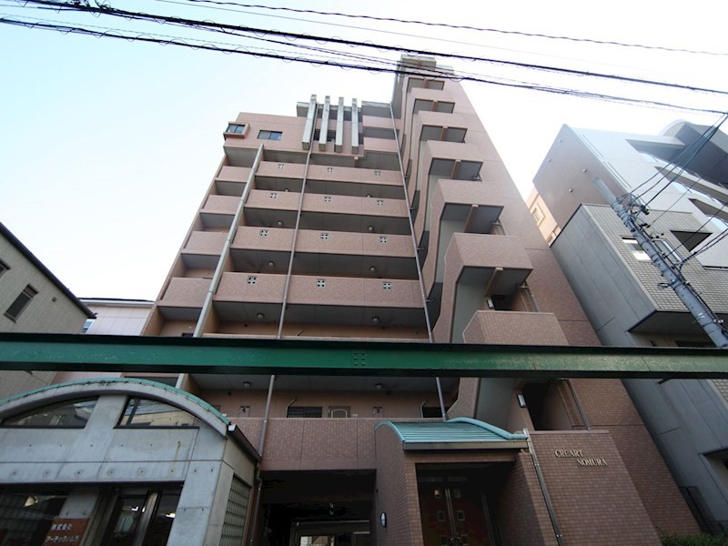 建物外観　外観　防犯カメラ付　オートロック　外壁タイル張り