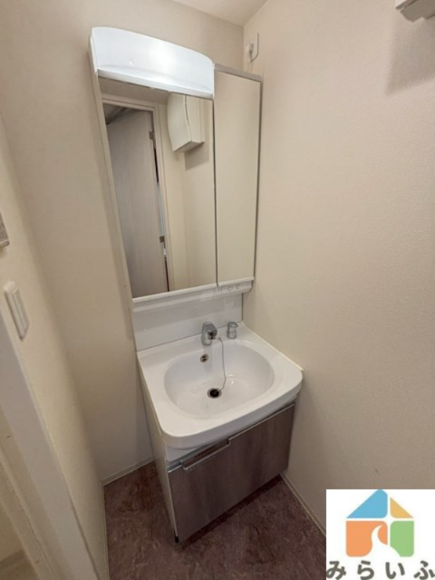 洗面設備　同シリーズの別物件