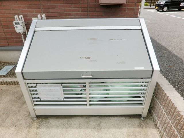 その他共有部分　敷地内に専用のごみ置き場があります