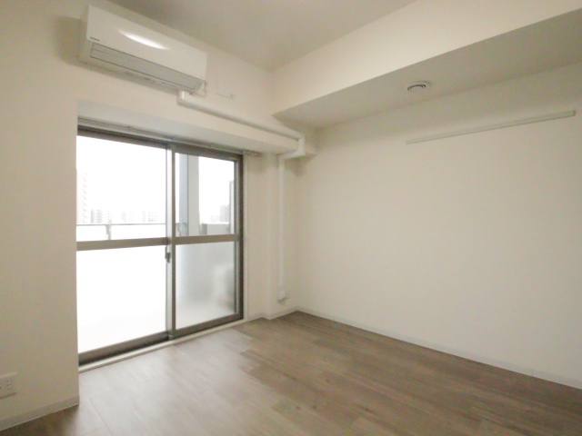 居室・リビング　※別号室参考写真のため、現況優先です。