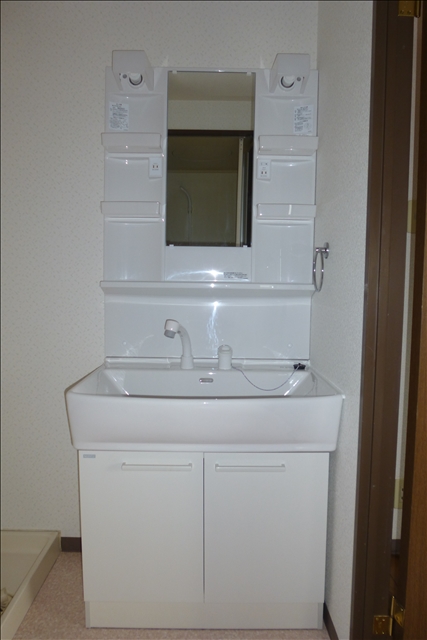 洗面設備　シャワードレッサー新品取替