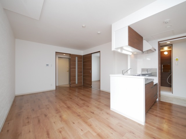 居室・リビング　★2018年５月築の築浅物件！★都市ガス仕様で光熱費がお得