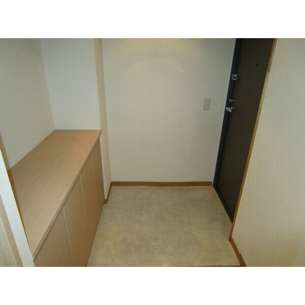 玄関　シンプルで使いやすい玄関です