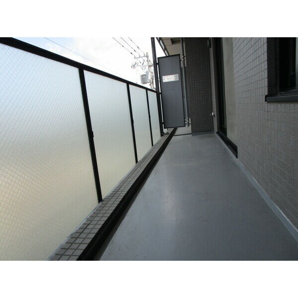 バルコニー　バルコニーがあります