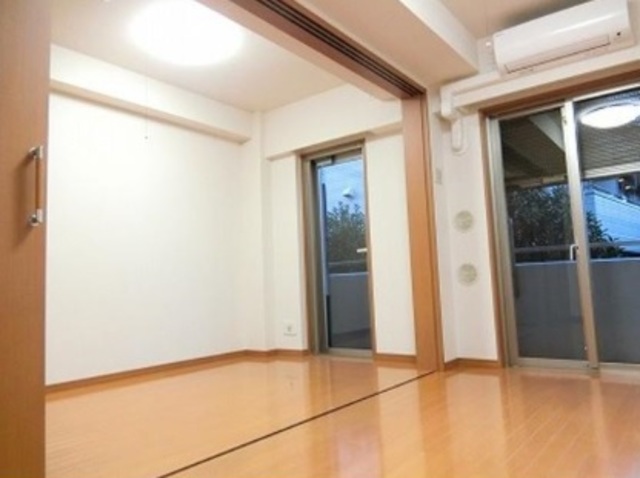 居室・リビング　※別部屋参考写真