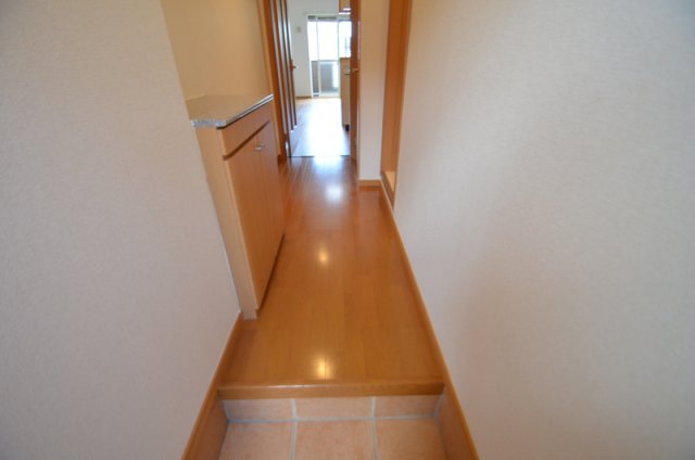 玄関　収納付玄関