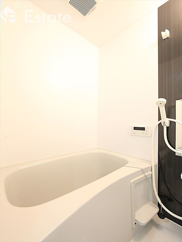 バス・シャワールーム　バスルーム