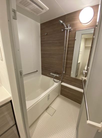 バス・シャワールーム　バス