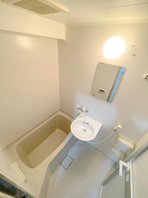 バス・シャワールーム　同タイプ写真