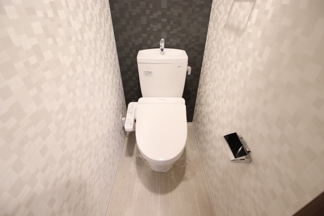 トイレ　※別室の参考写真の為、現況優先です。