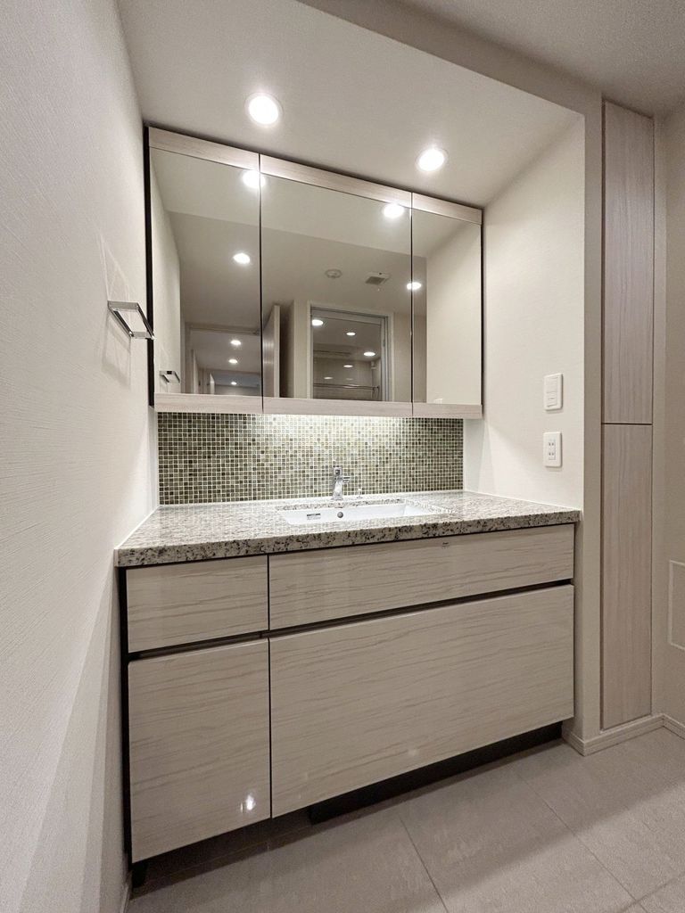 洗面設備　独立洗面台