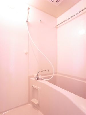 バス・シャワールーム　日々の疲れを癒すお風呂付です