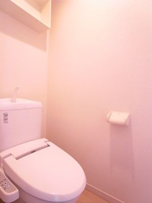 トイレ　トイレもきれいです