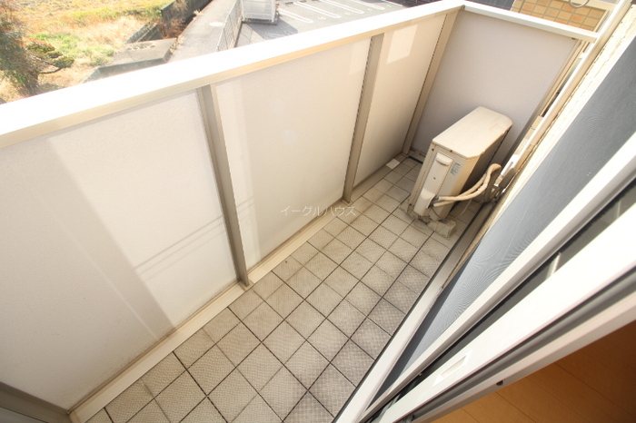 バルコニー　別部屋写真使用