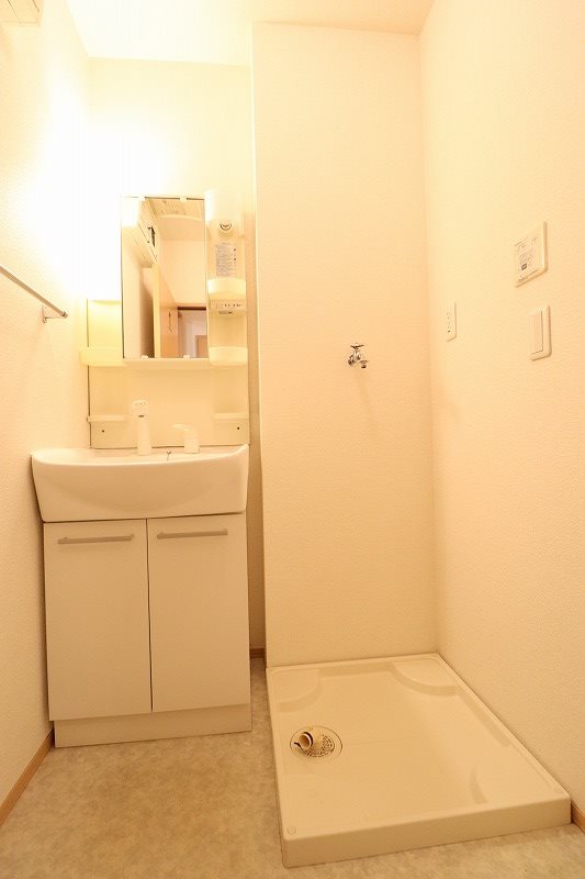洗面設備　別部屋写真使用