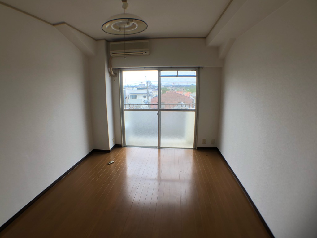 居室・リビング　エアコン付きで初期費用を抑えたい方にもおすすめです。