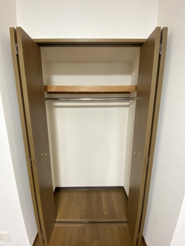 収納　リーガル南船場　クローゼット