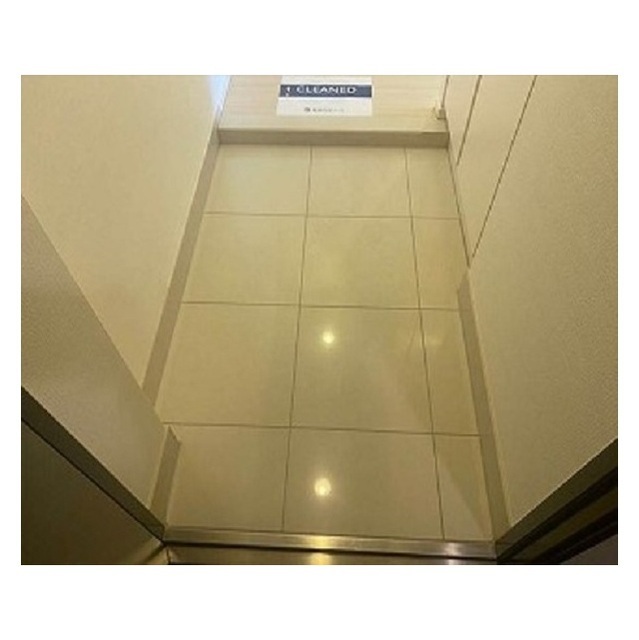 玄関　同タイプ写真　※現況優先