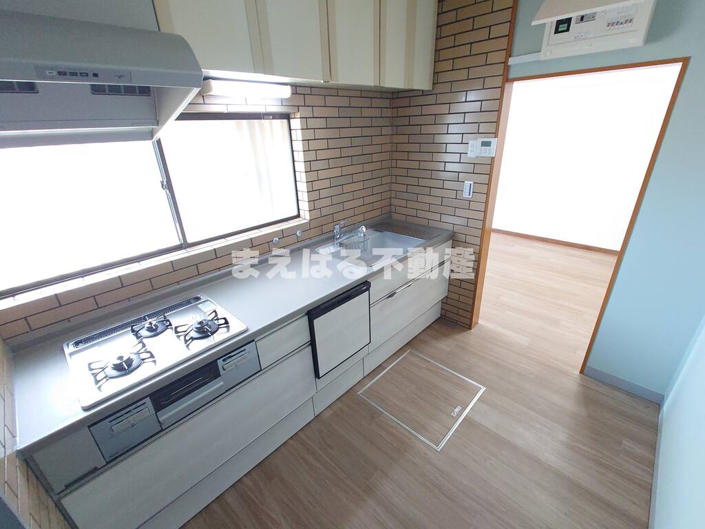キッチン　3口コンログリル付き！食洗器も完備