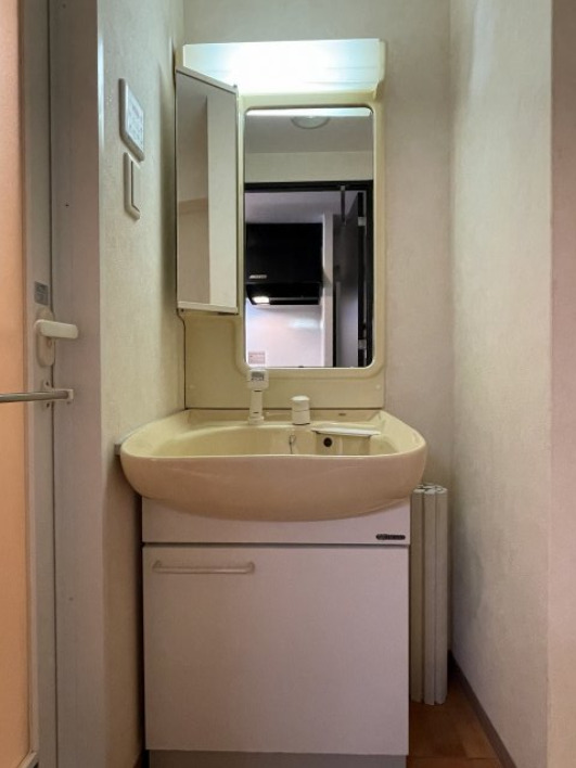 洗面設備　洗面所です