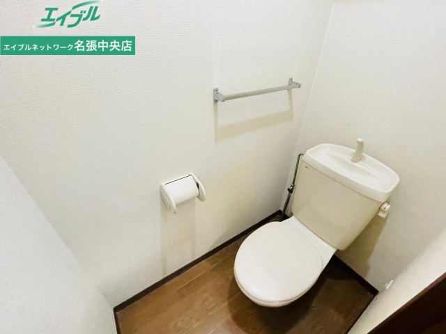 トイレ　同物件・別室の写真です。