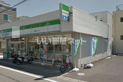 コンビニ　ファミリーマート 横浜希望ヶ丘店（コンビニ）まで647m