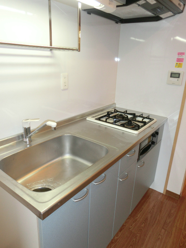 キッチン　※同マンション別部屋の写真となります。