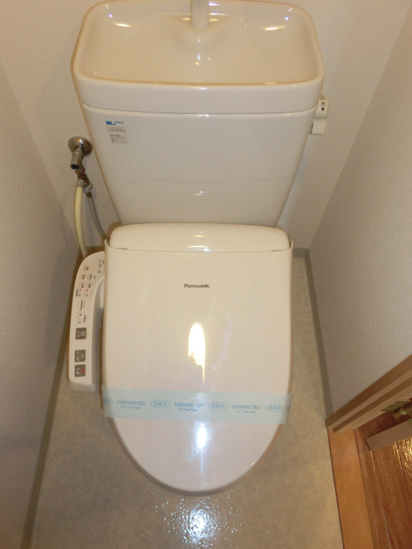 トイレ　※同マンション別部屋の写真となります。