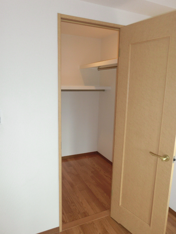 収納　※同マンション別部屋の写真となります。