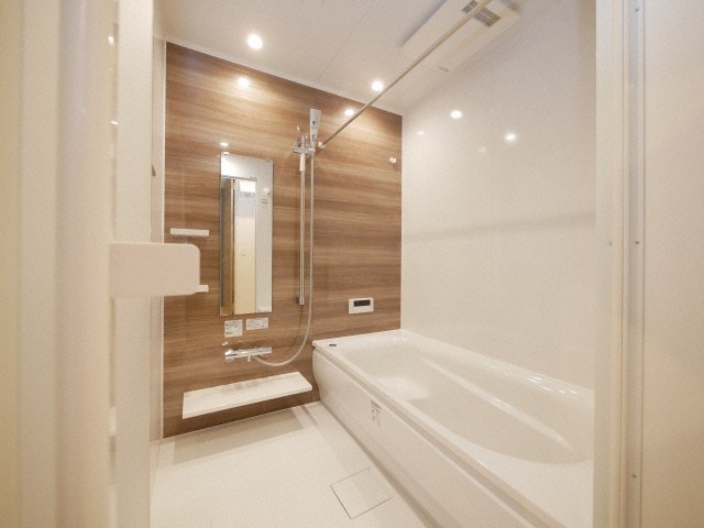 バス・シャワールーム　バス・シャワールーム